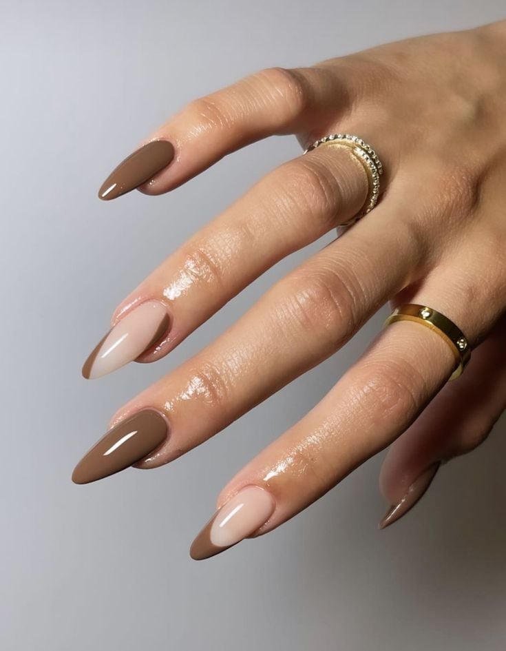 unhas francesinha colorida