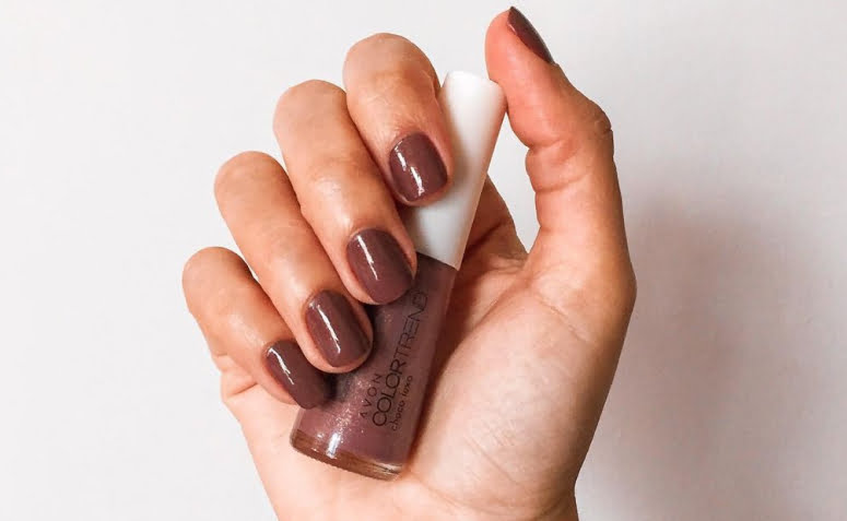 Unhas marrom para o dia a dia