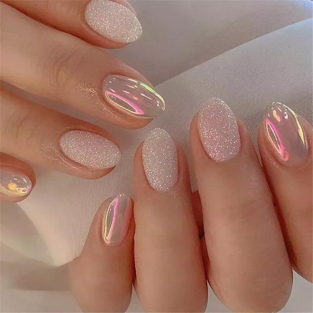 unhas amendoada