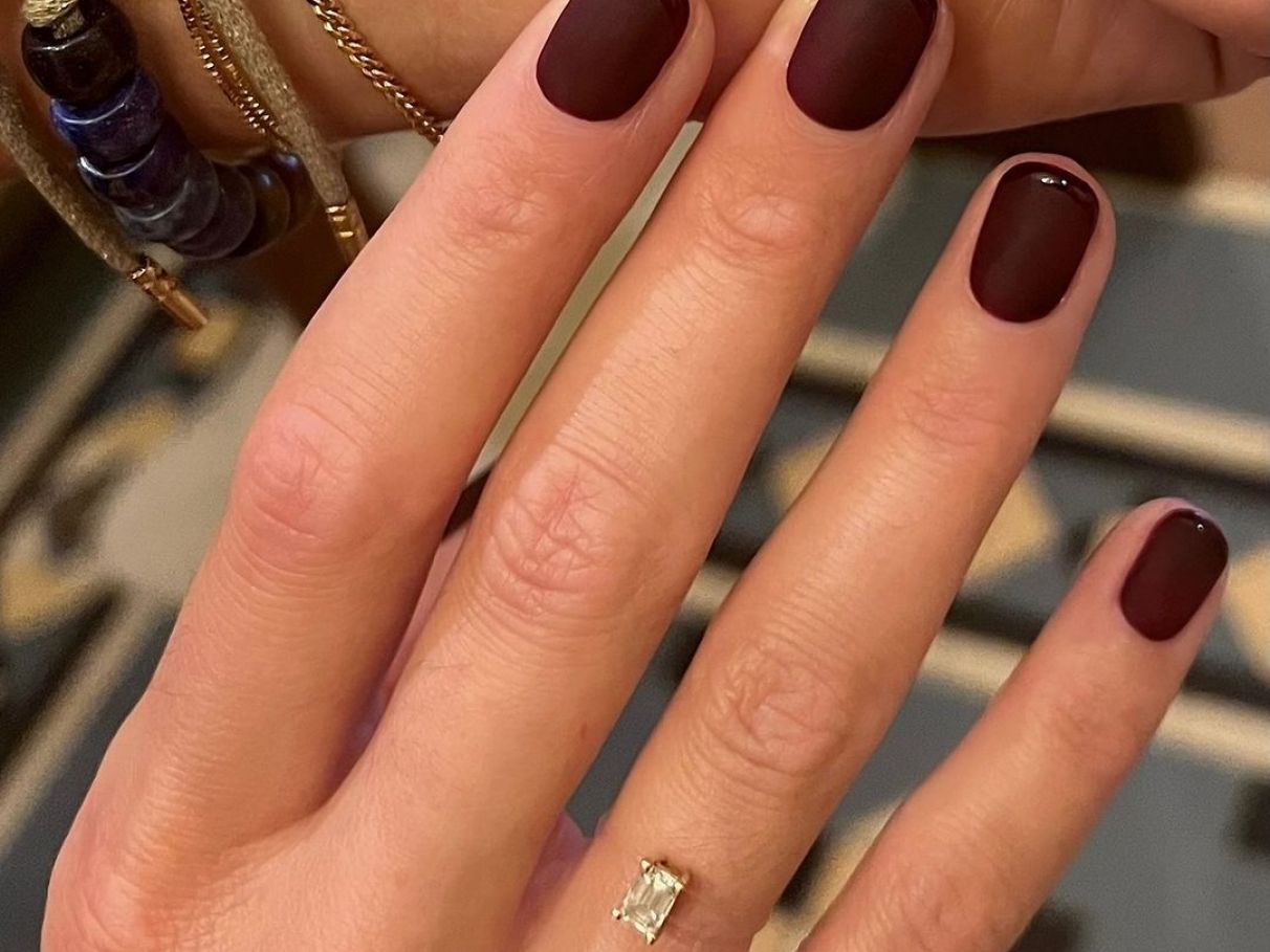 unhas curtas squoval
