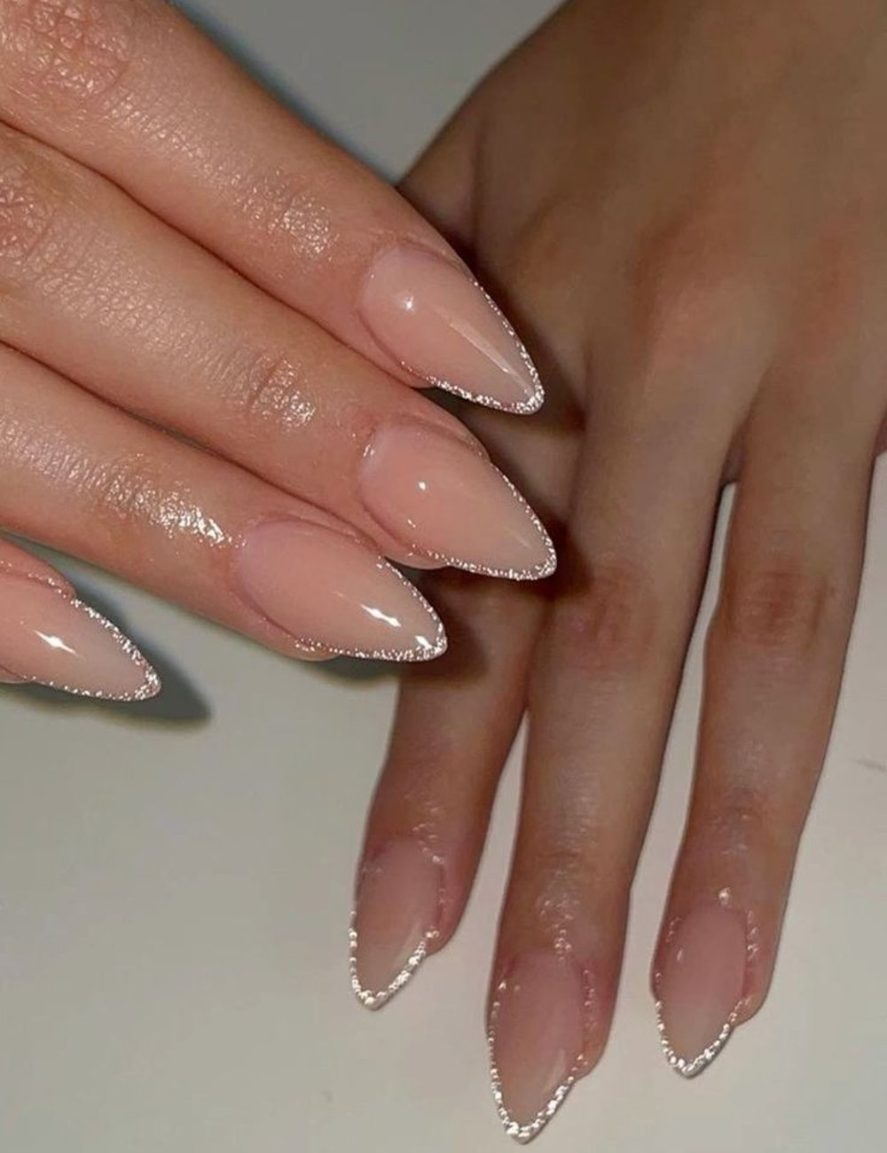 unhas simples e elegantes