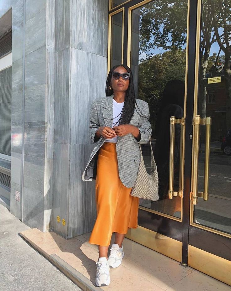 saia de cetim com blazer