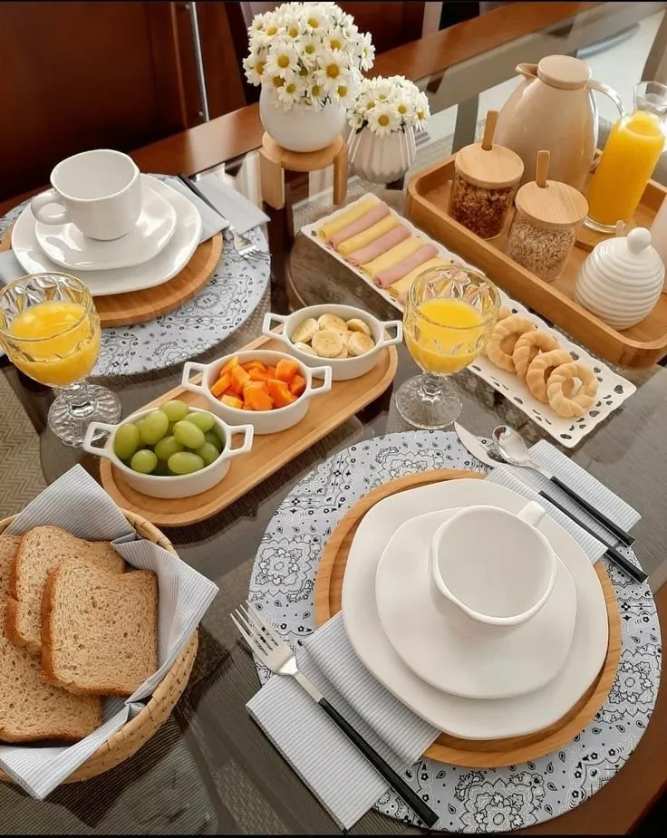 mesa café da manhã romântica