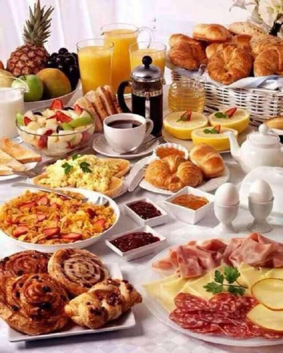 mesa café da manhã romântica
