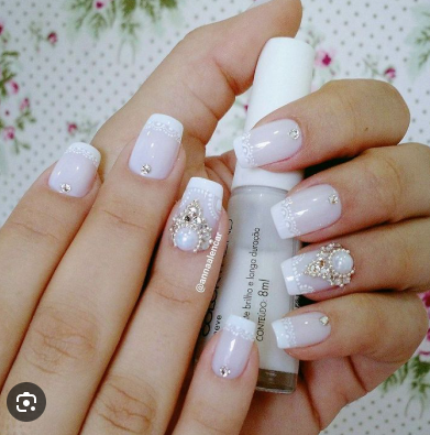 unhas de noiva modernas