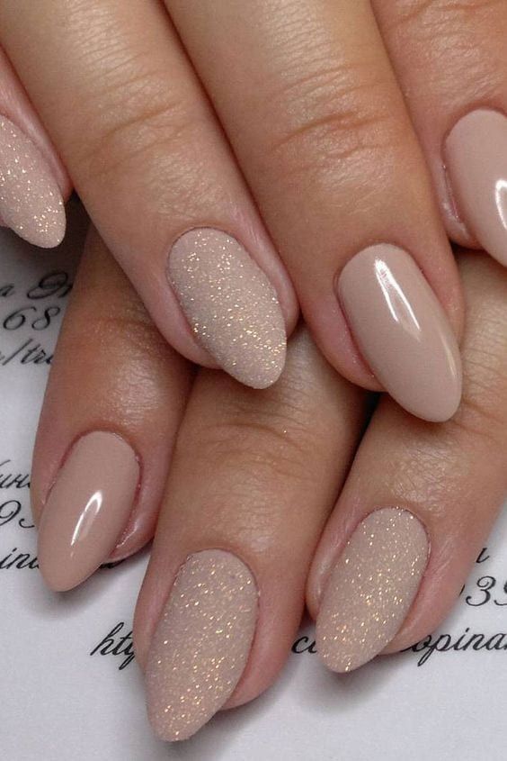 unhas de noiva curtas