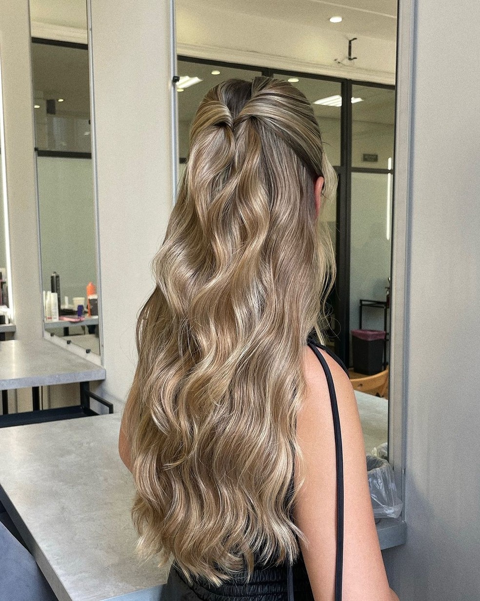 penteado formatura cabelo longo