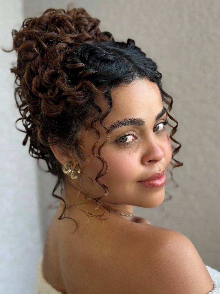 penteados para cabelo ondulado frizz