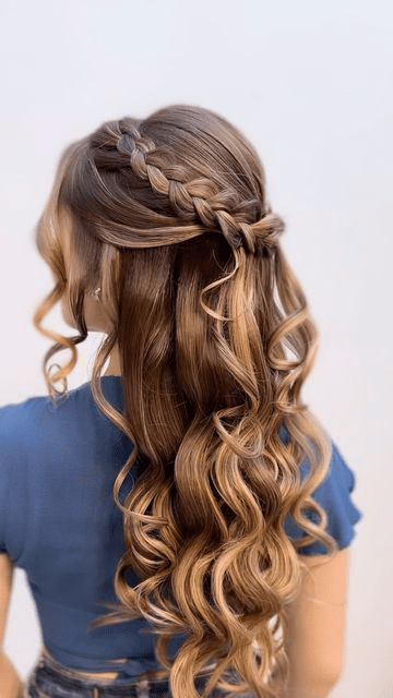 penteado semi preso cabelo cacheado