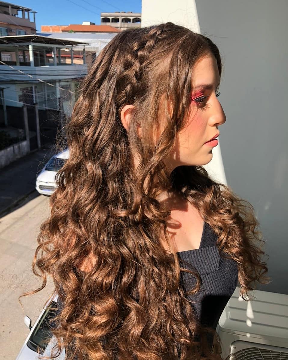 penteados para cabelo ondulado curto