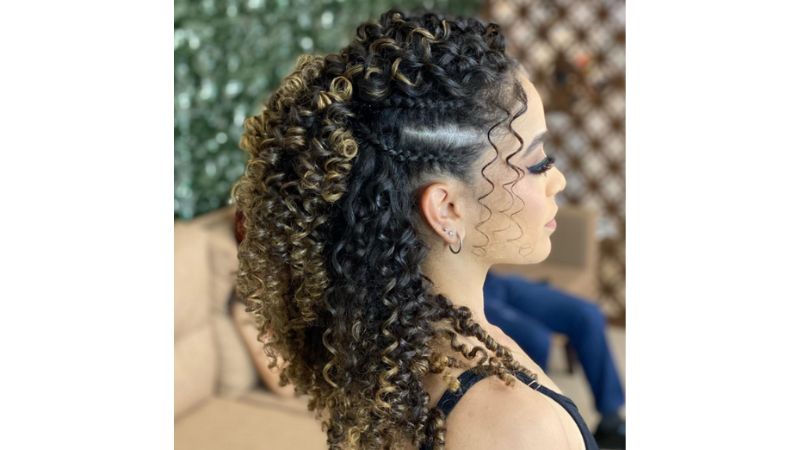 penteados soltos cabelo cacheado