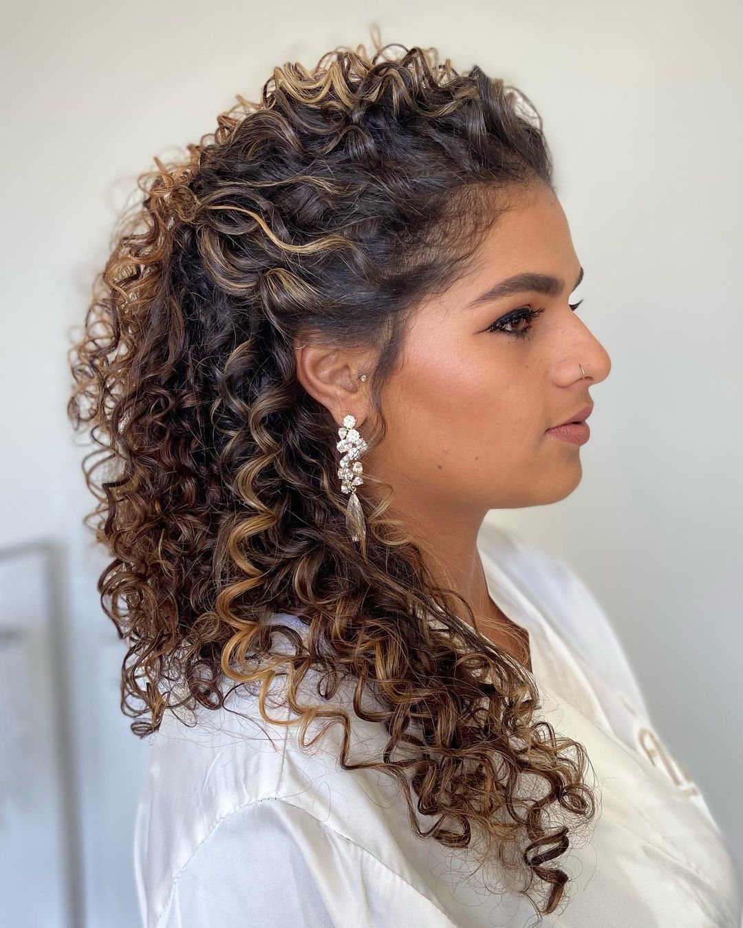 penteados fáceis cabelo cacheado solto