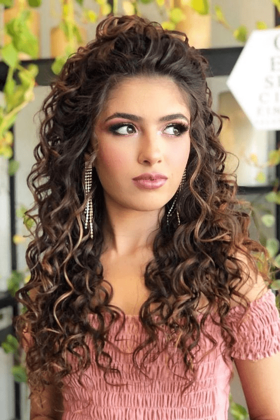 penteados para dia a dia cabelo cacheado