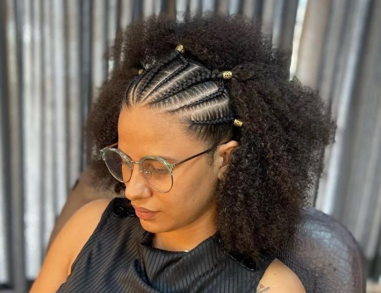 penteados com trança cabelo cacheado solto