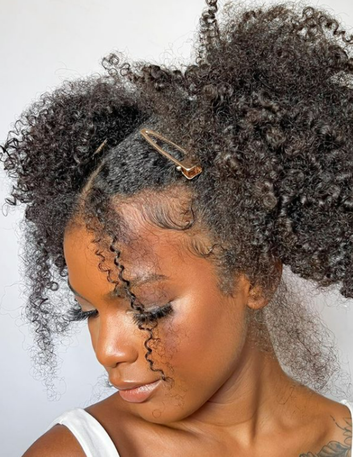 penteados com presilhas cabelo cacheado