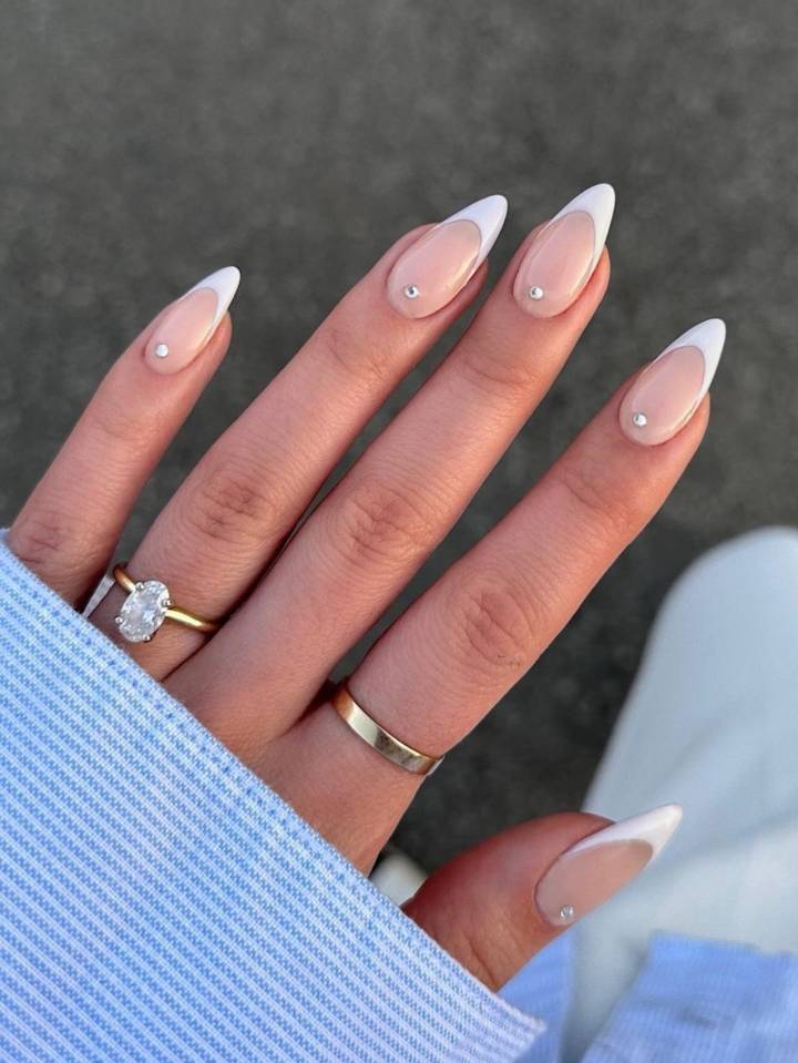 unhas simples e elegantes