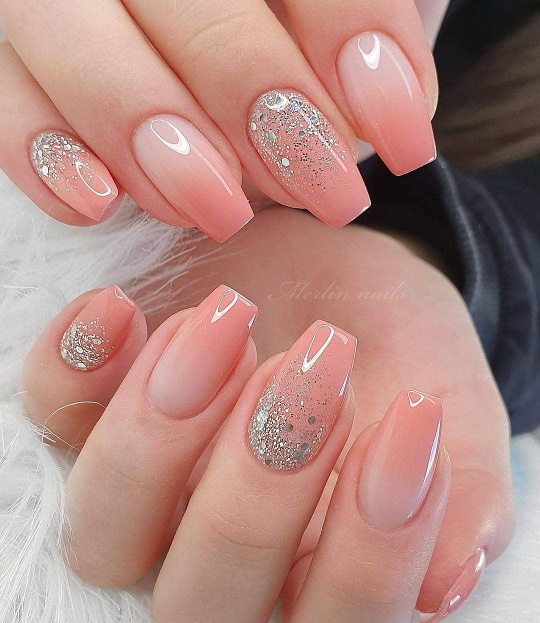 unha postiça baby boomer com glitter