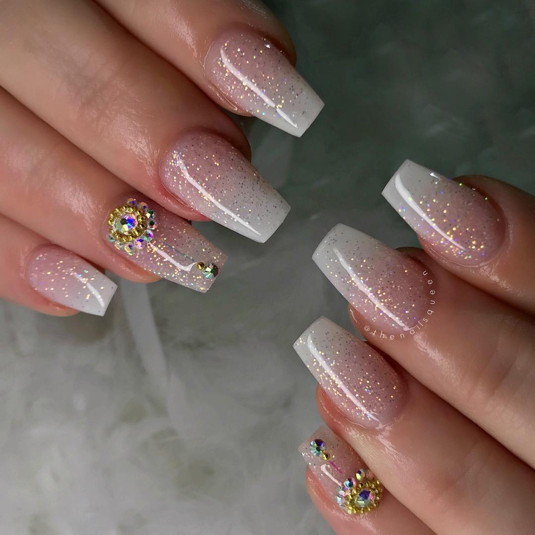unha acrílica baby boomer glitter