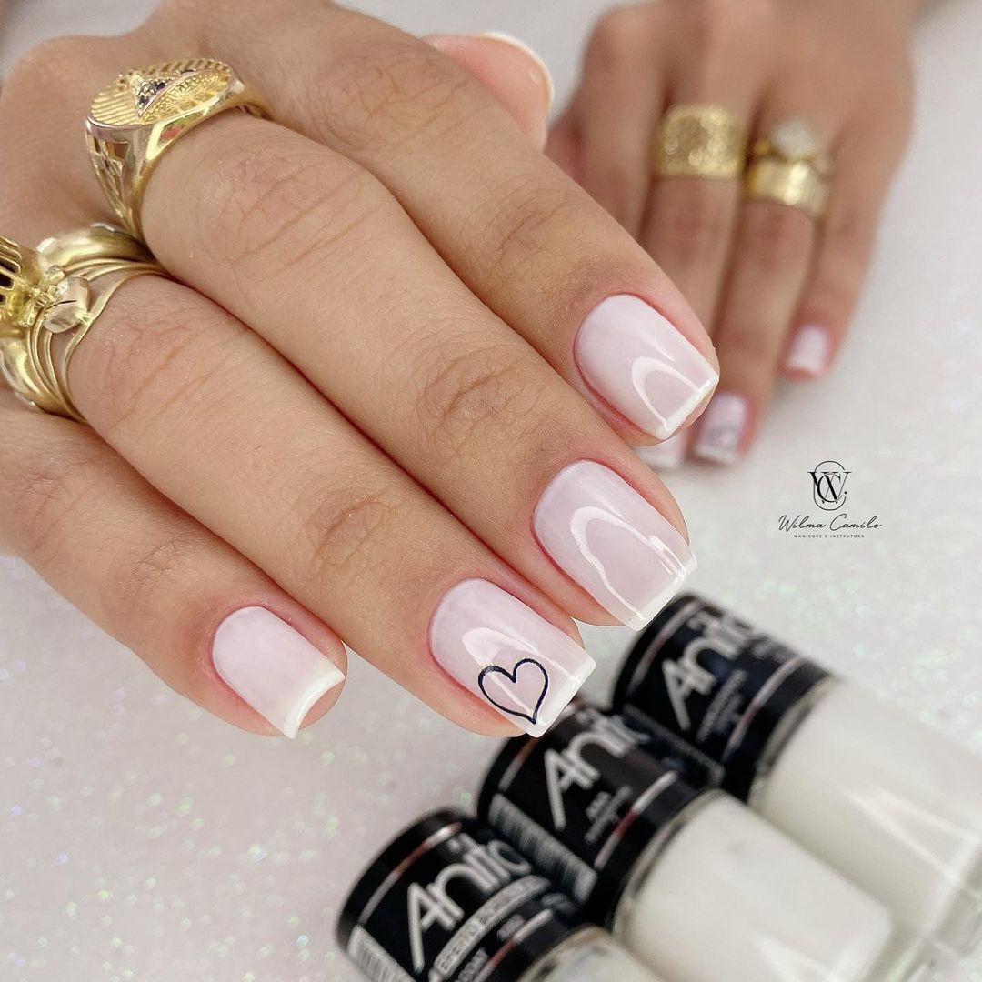 unha de gel preta elegante