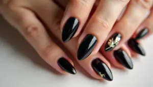 61 Unha de Gel Decorada Delicada Preta: Ideias Elegantes para 2026