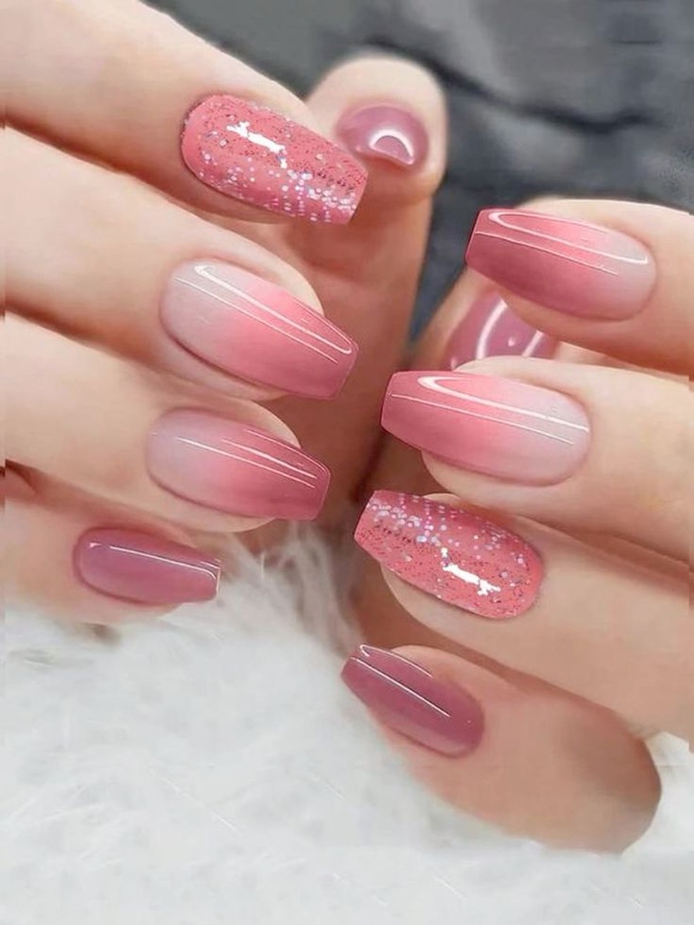unha de gel rosa bebê decorada