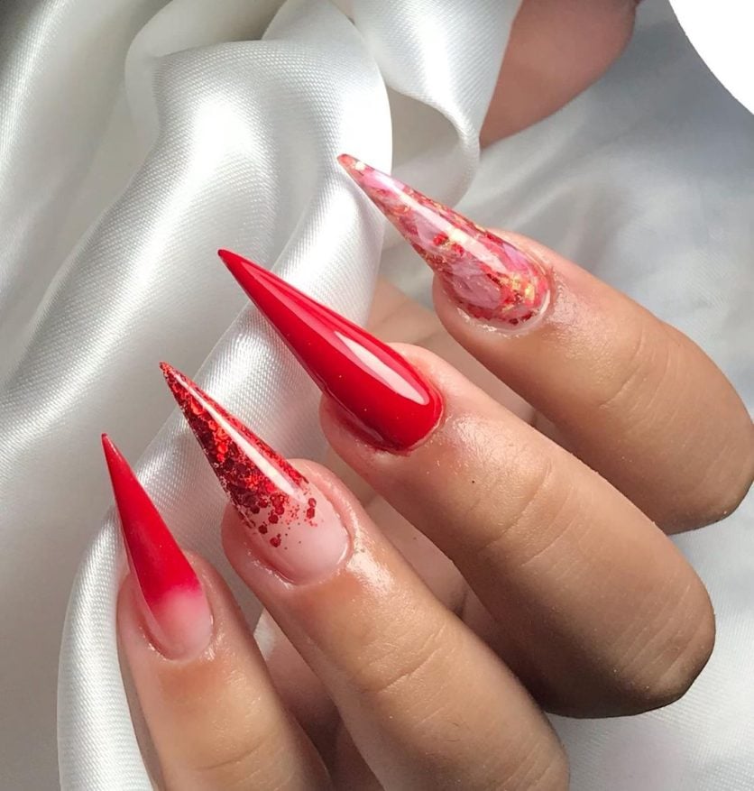 unha stiletto pequena