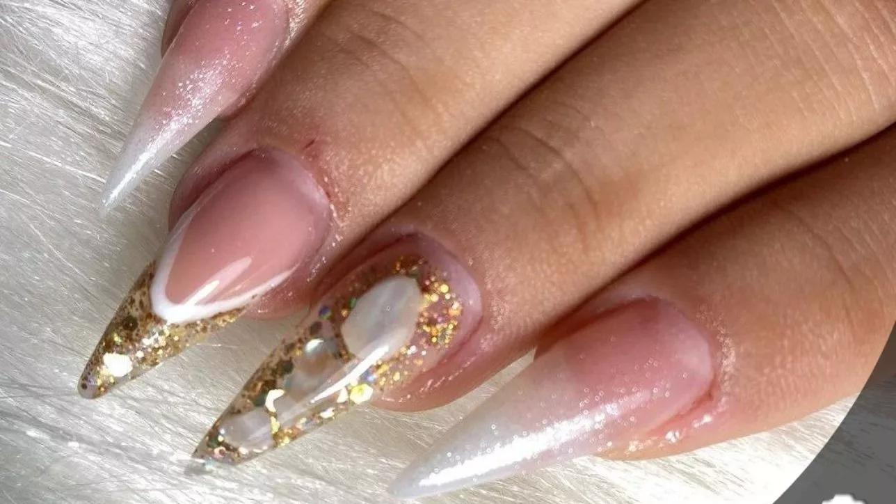 mini stiletto delicada