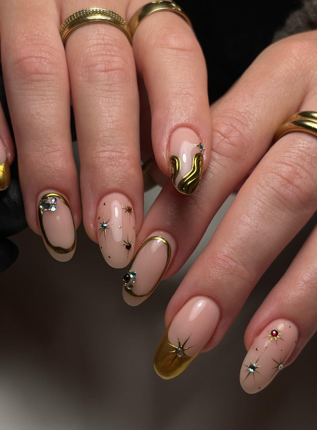 tendência unhas 2025 cores