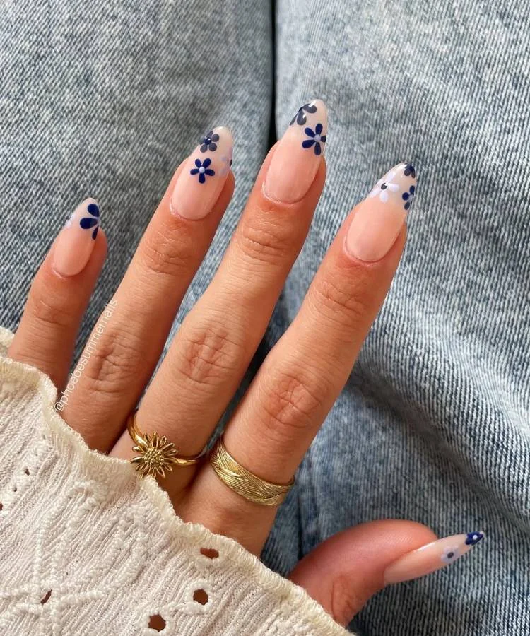 unhas almond cromadas
