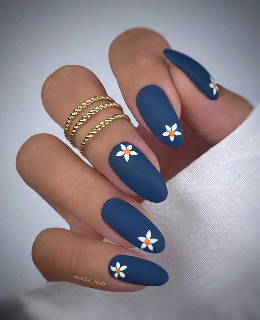 unhas almond minimalistas