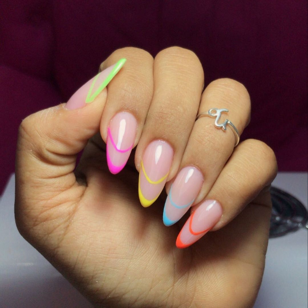 unhas almond francesinha