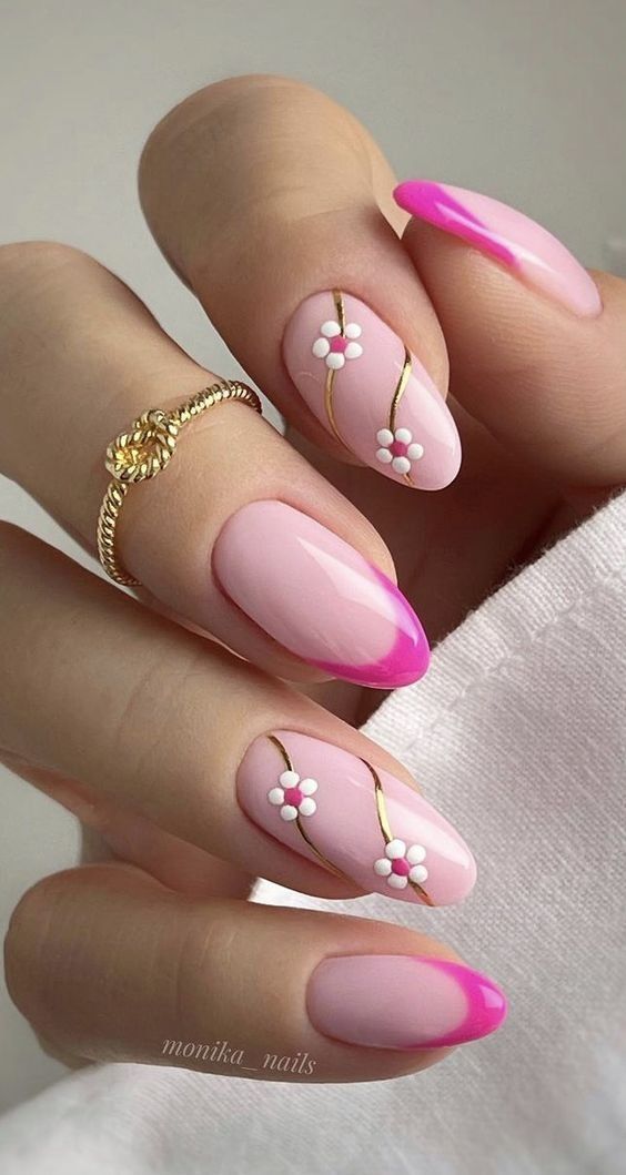 unhas almond curtas delicadas