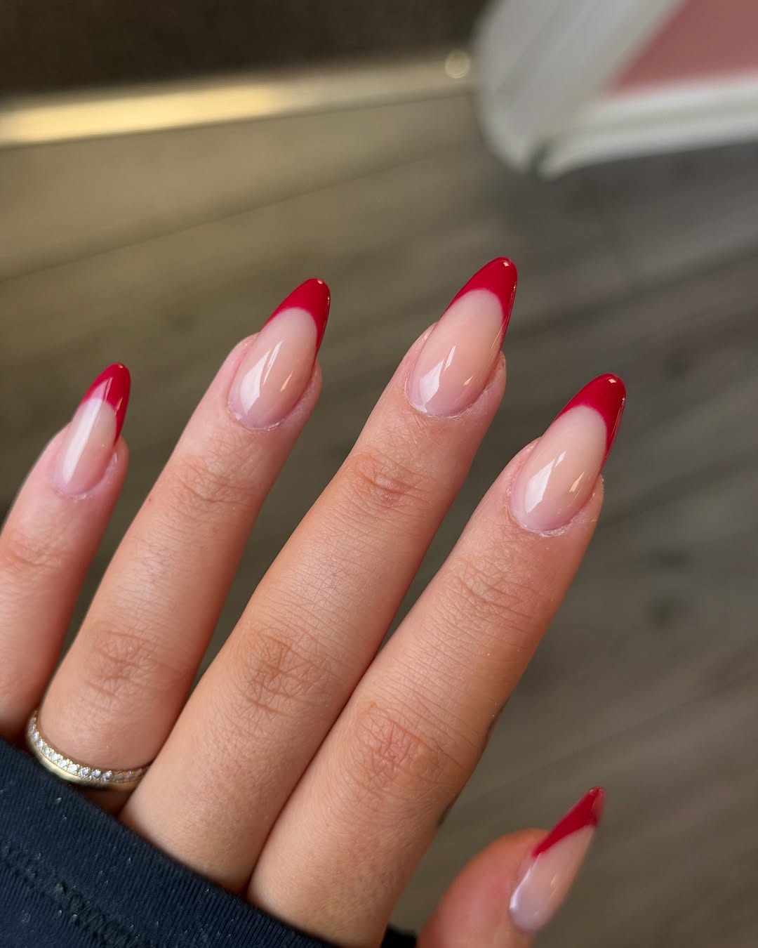 Unhas amendoadas com degradê