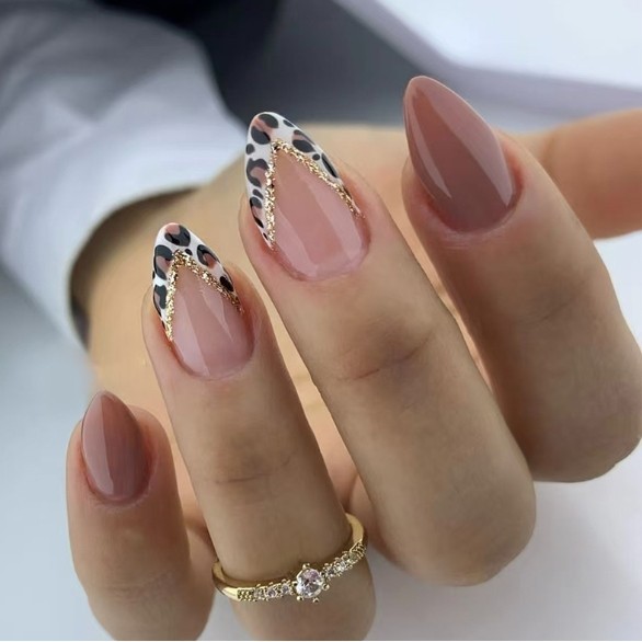 unhas postiças amendoadas curtas