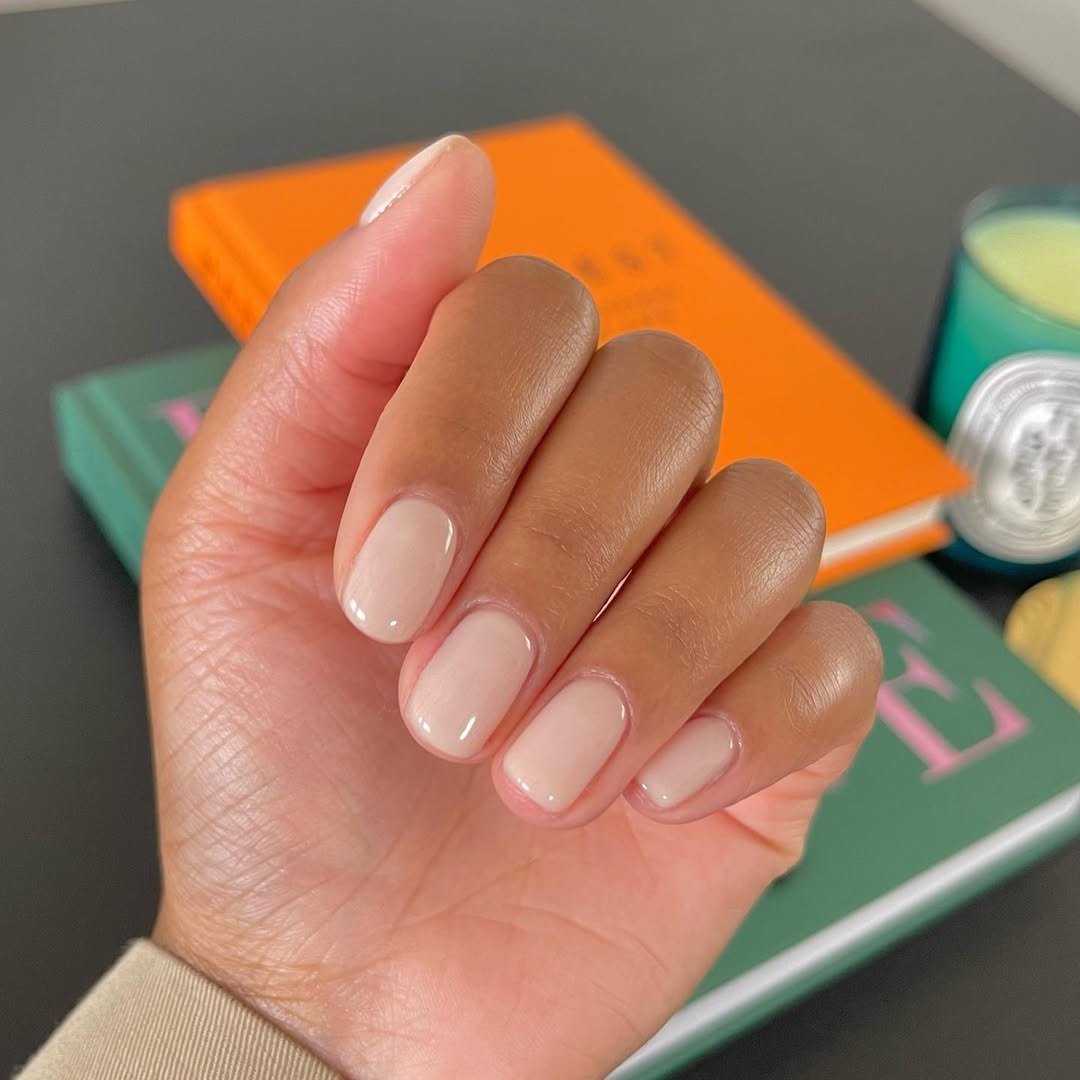 unhas curtas elegantes