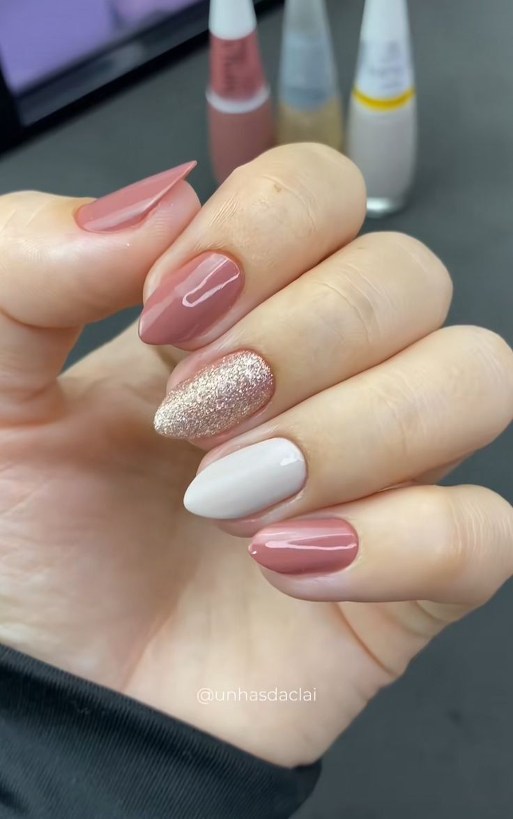 unhas com acabamento polido