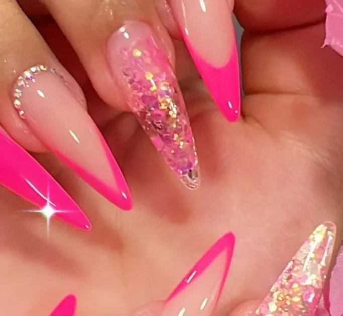 unha em gel rosa claro
