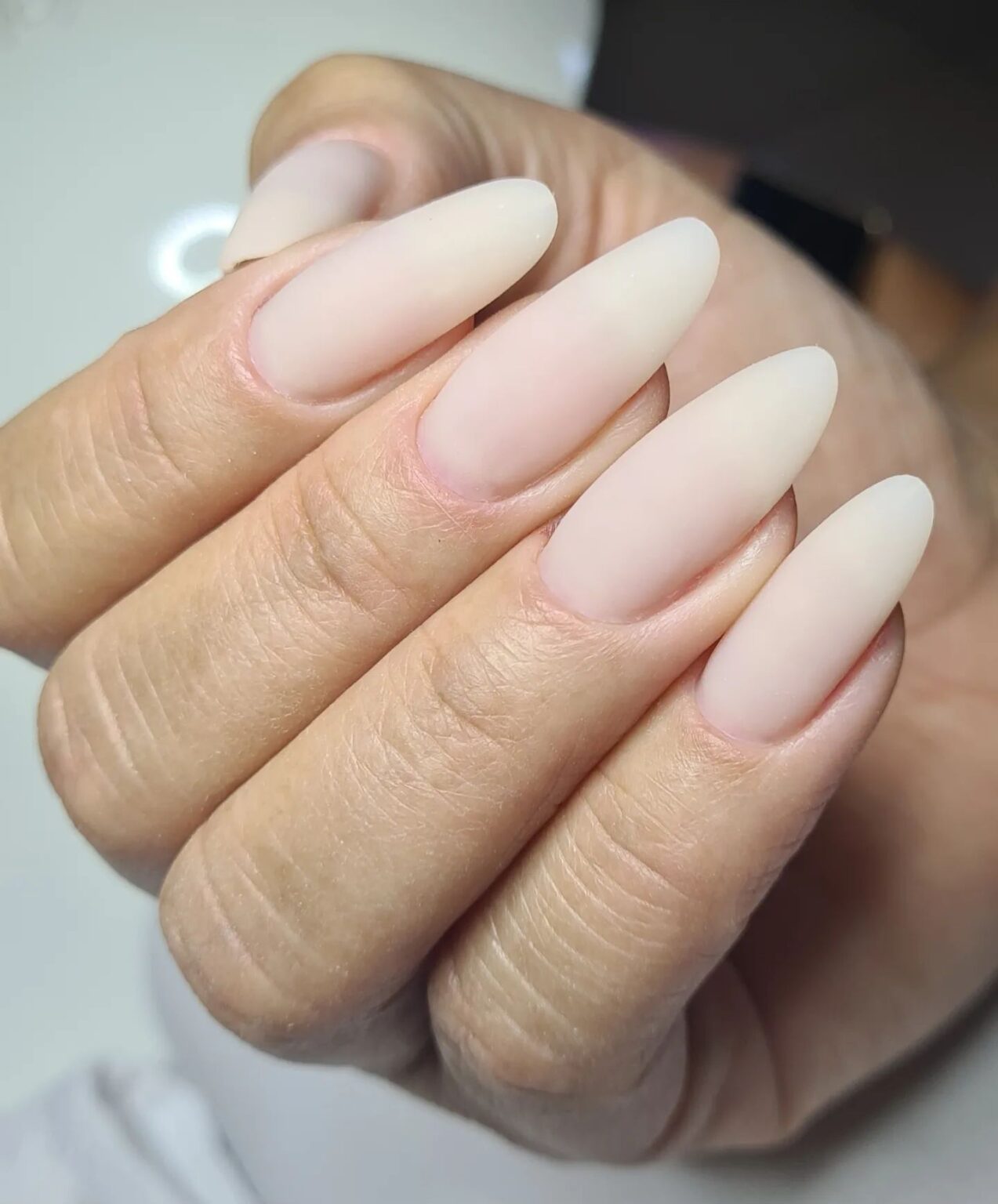 unhas redondas curtas