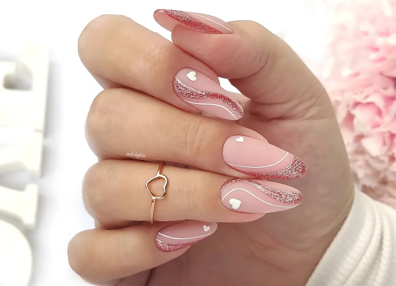 unhas naturais decoradas