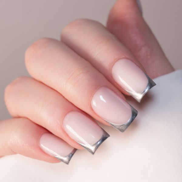 unhas simples e chiques