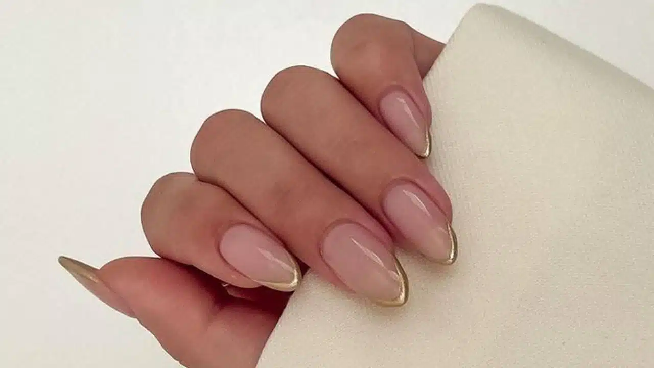 unhas minimalistas e elegantes
