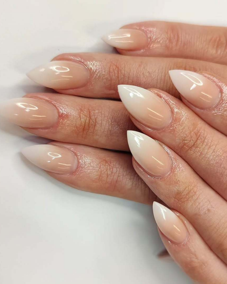 unha stiletto decorada