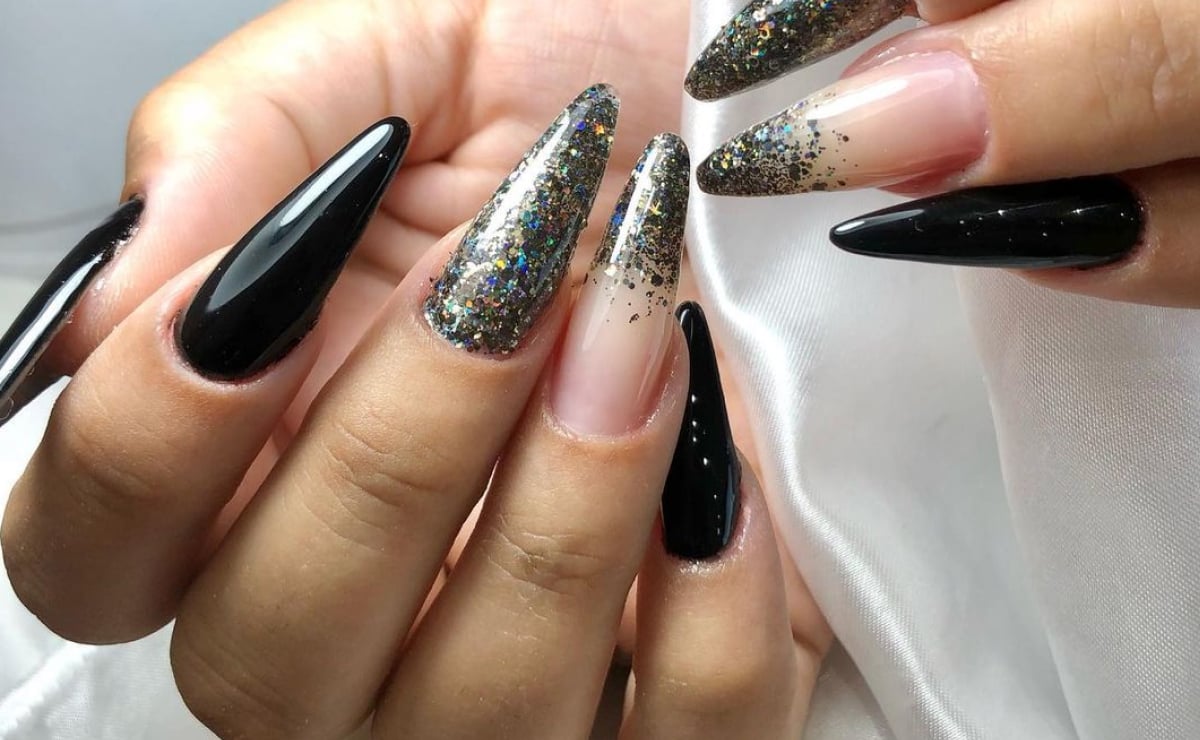unha stiletto curta