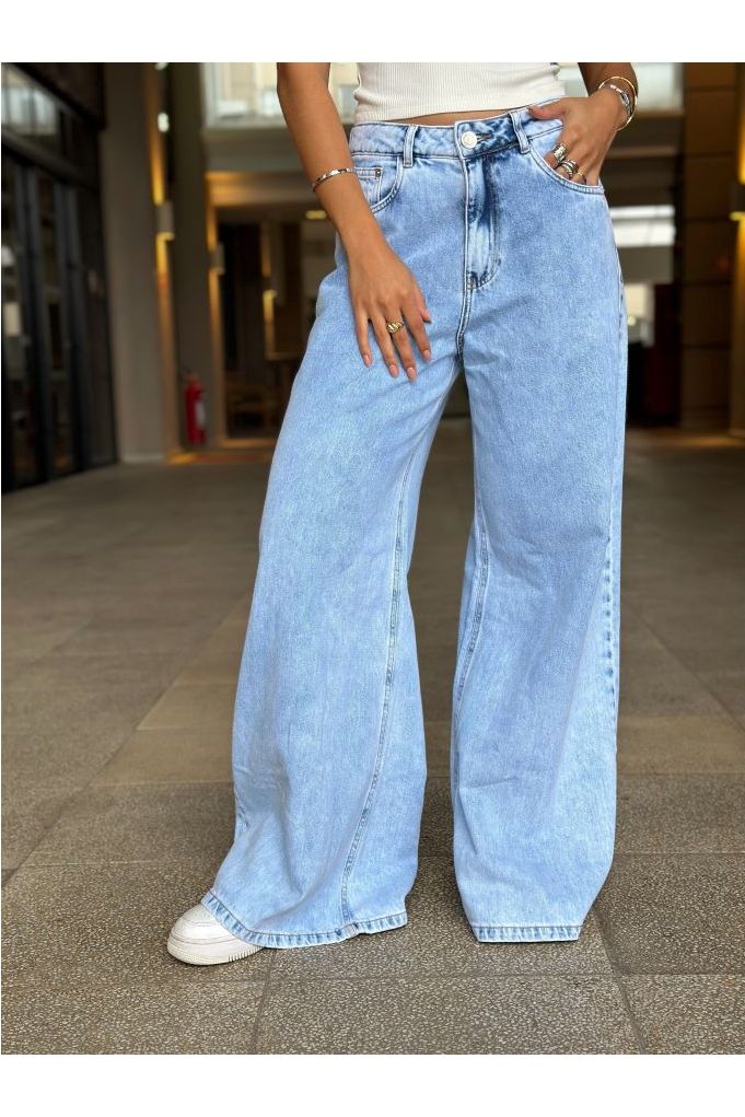 Calça jeans wide leg cintura alta