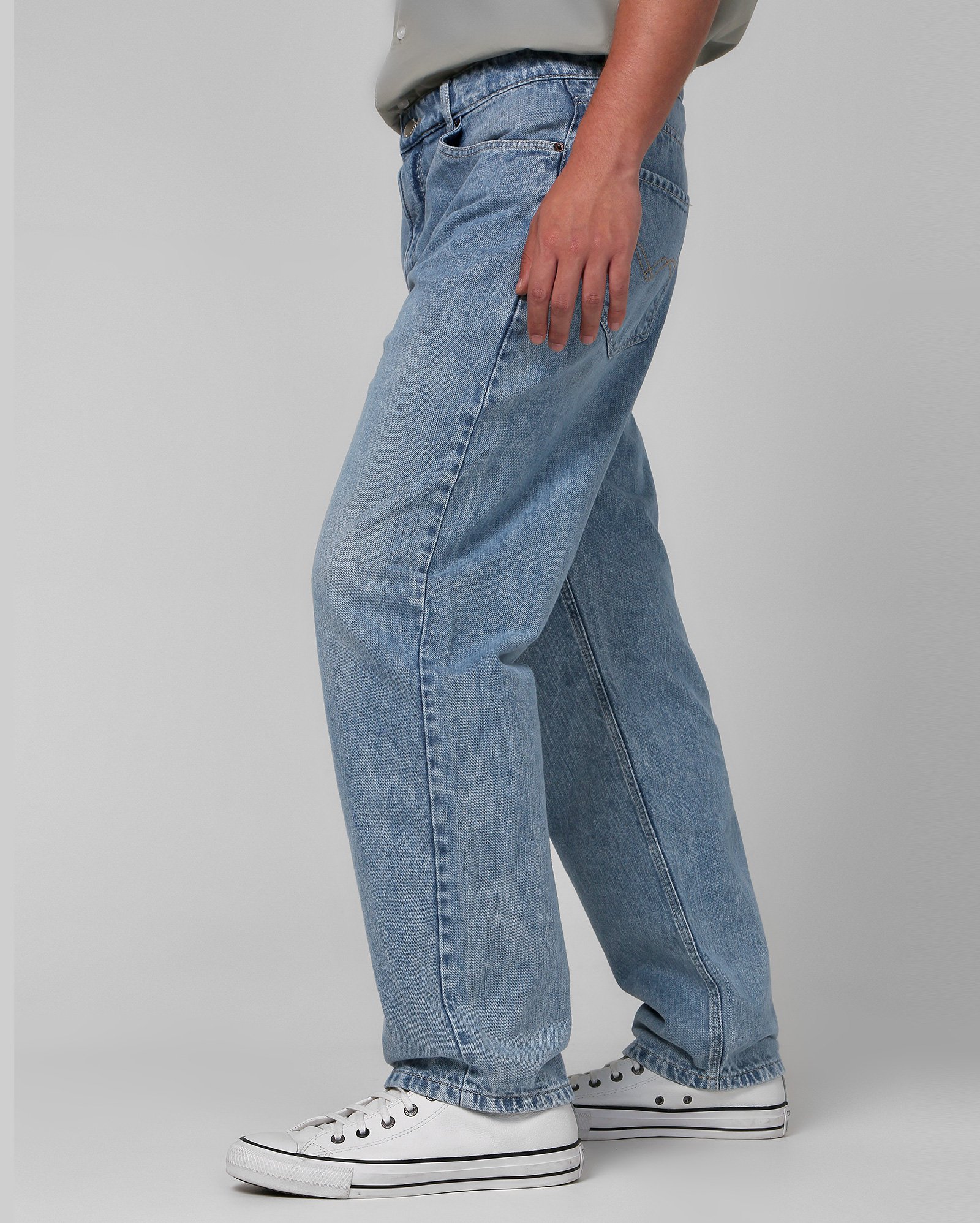 calça jeans mom wide leg