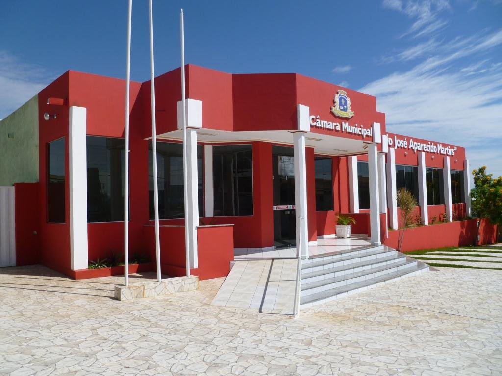 Câmara Municipal de Porteirinha, nomeada "Palácio José Aparecido Martins", Minas Gerais, Brasil.