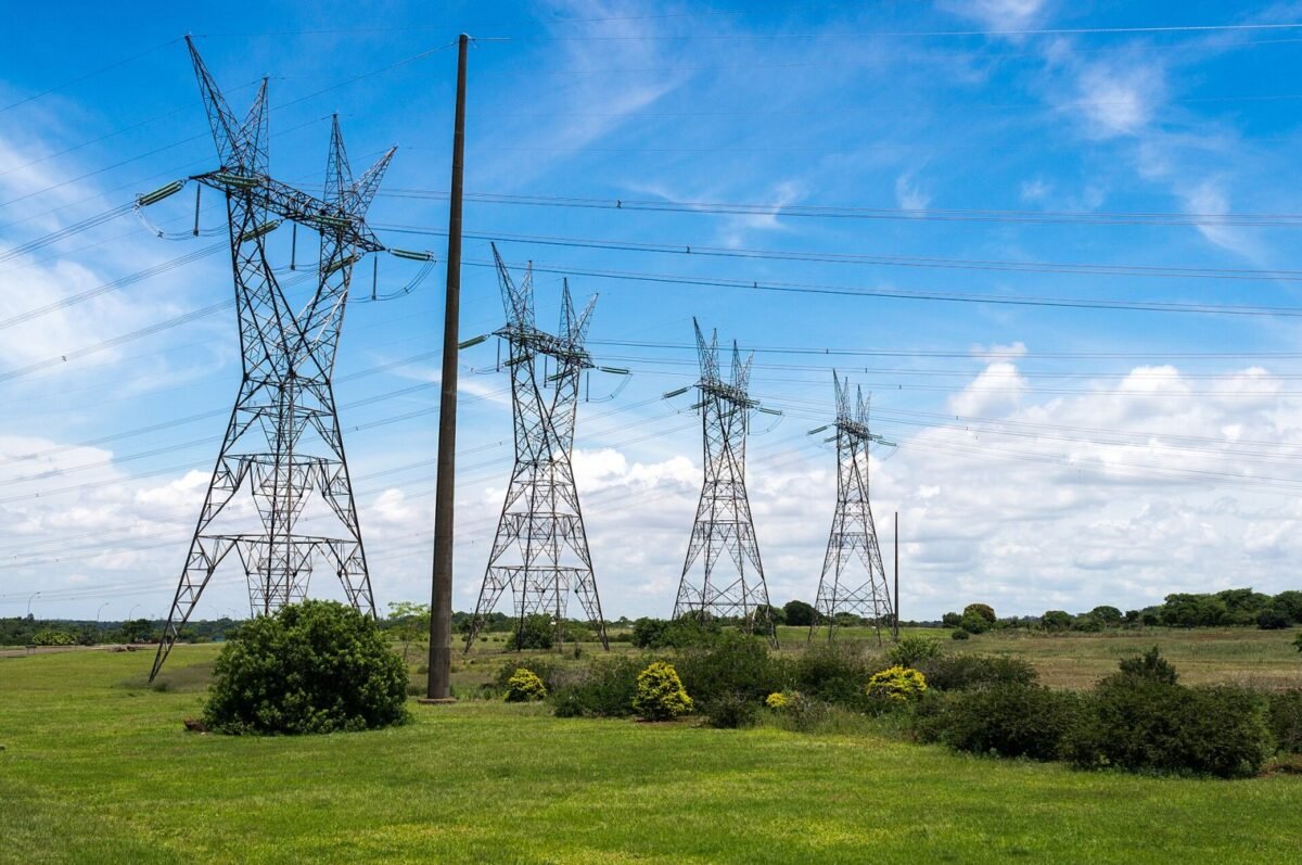 Conta de luz terá bandeira verde em outubro, sem cobrança extra