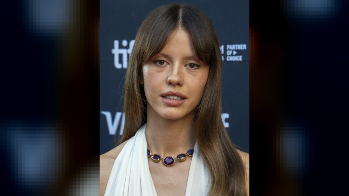 Mia Goth pede depoimento remoto em processo ligado a MaXXXine Mia Goth