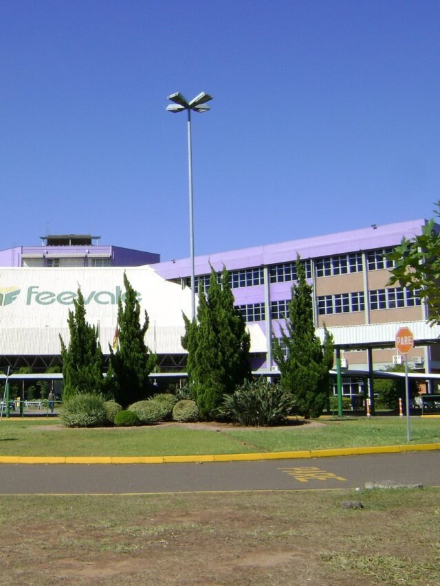 Museu em Novo Hamburgo exibe chuteiras de Ronaldinho e botas de Senna